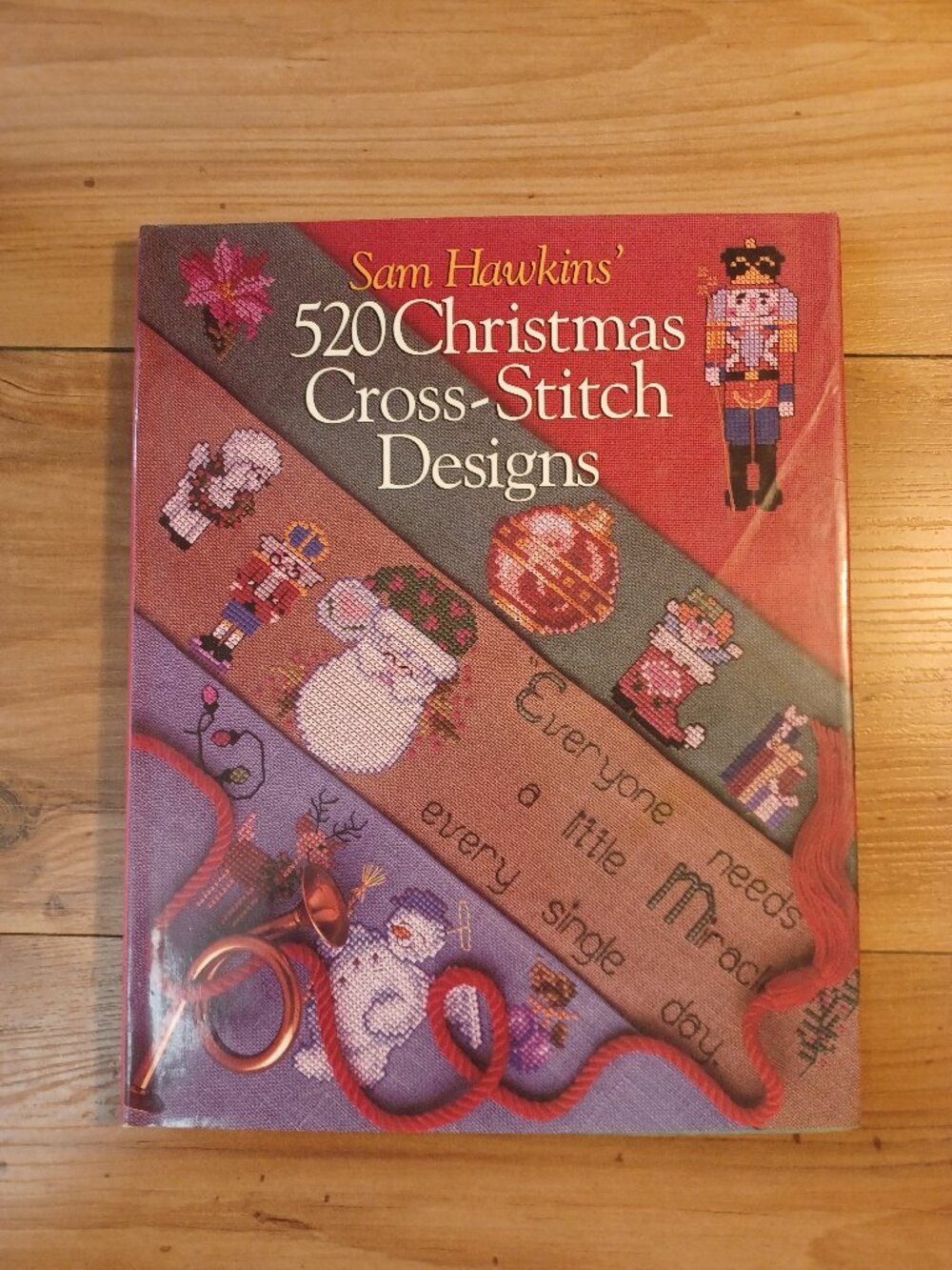 Sam Hawkin's 520 Christmas Cross - Stitch Designs Book